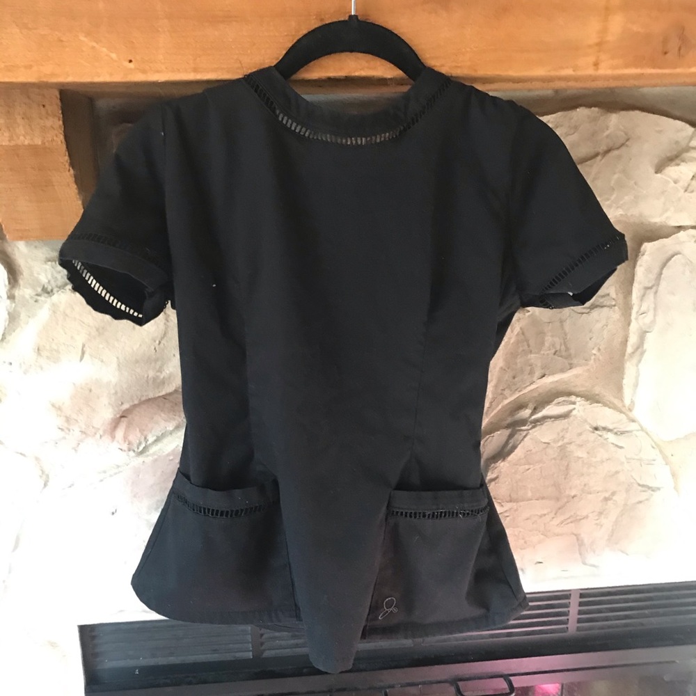 Jaanuu Lattice Scrub Top